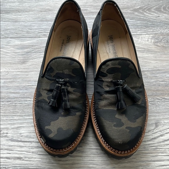 Jon Josef GoGoCamo Lug Loafer with Tassel Sizes 37.5 - Picture 1 of 7